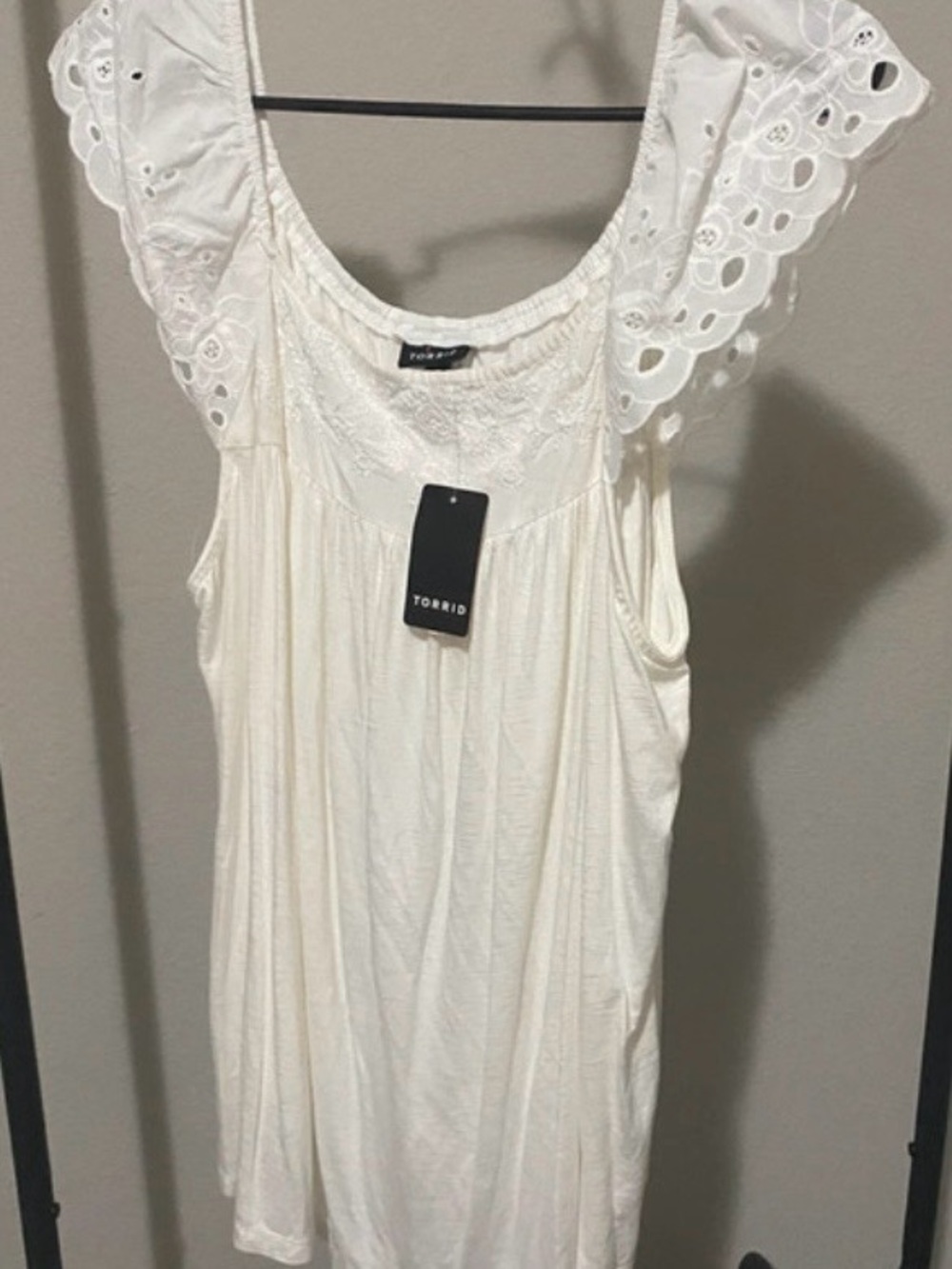 Torrid Ivory Eyelet Flutter Sleeve Top Womens 2x 18/20 (Torrid 2)